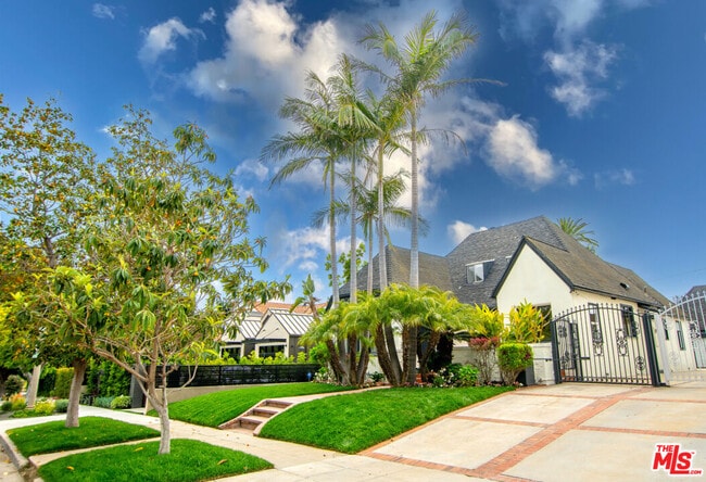 449 S Citrus Ave in Los Angeles, CA - Building Photo - Building Photo