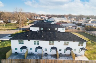 107 Mullican St, Unit 1 in McMinnville, TN - Building Photo - Building Photo