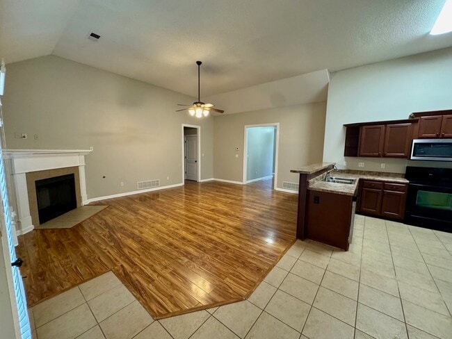 40 Lake Front Dr N in Hernando, MS - Building Photo - Building Photo
