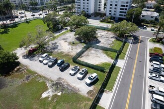 THE Well Bay Harbor Islands in Bay Harbor Islands, FL - Foto de edificio - Building Photo