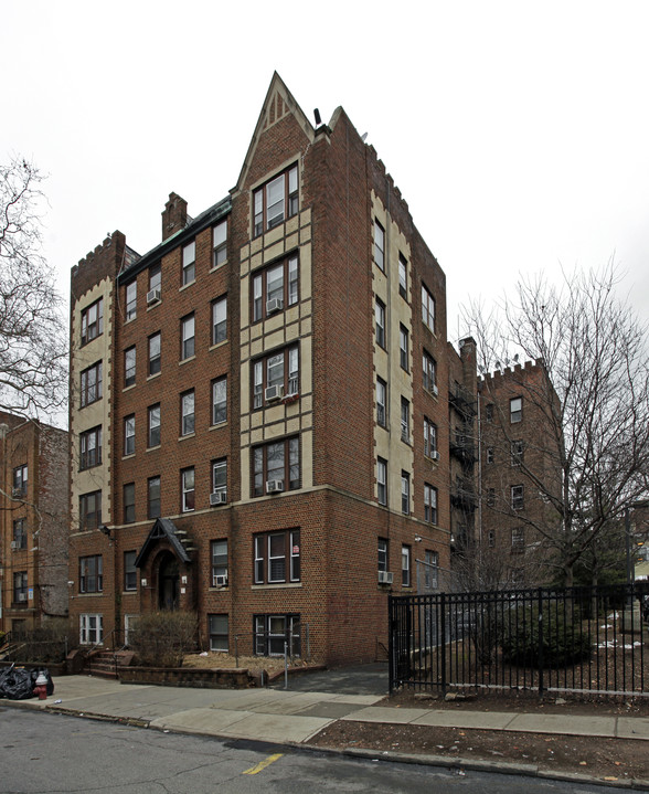 100 Glenwood Ave in Jersey City, NJ - Building Photo