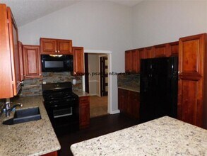5147 Round Table Dr in Ellenwood, GA - Building Photo - Building Photo