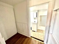 10513 Peach St photo'