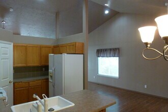 5456 Monterey Dr SE in Salem, OR - Building Photo - Building Photo