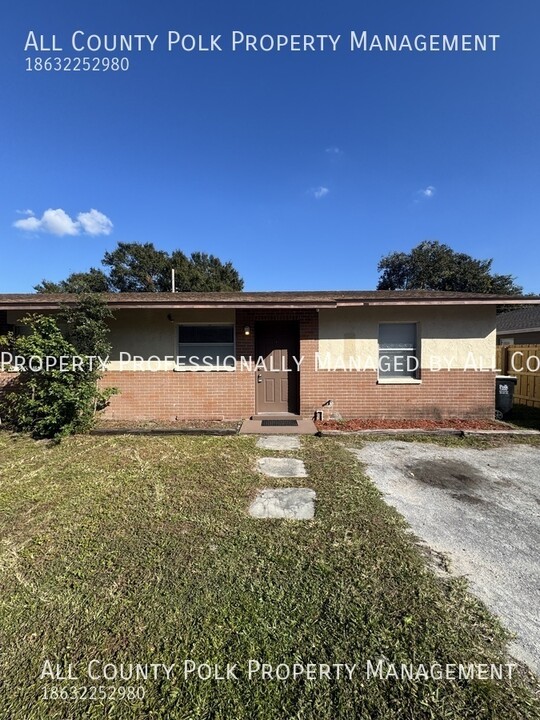 1424 Moonlite Dr in Lakeland, FL - Building Photo