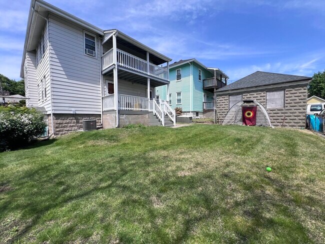 213 Forest St, Unit #1 in Medford, MA - Building Photo - Building Photo