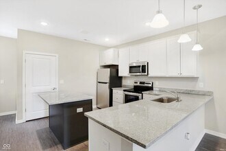 1905 Chambers Dr in Franklin, IN - Building Photo - Building Photo