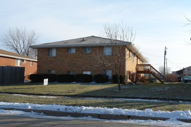 105 NW College Ave in Ankeny, IA - Foto de edificio - Building Photo