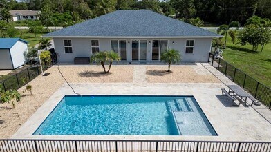 13344 68th St N in West Palm Beach, FL - Building Photo - Building Photo