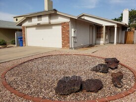 4443 N 84th Ln in Phoenix, AZ - Building Photo