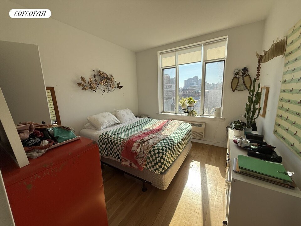 330 E 119th St in New York, NY - Building Photo