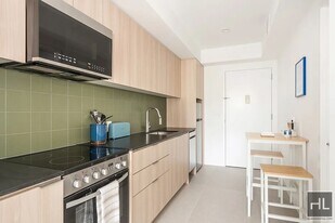 975 Nostrand Ave in Brooklyn, NY - Building Photo