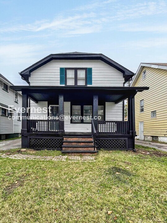 16007 Elderwood Ave in East Cleveland, OH - Building Photo