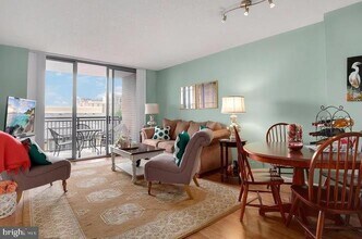 11710 Old Georgetown Rd-Unit -506 in Rockville, MD - Building Photo - Building Photo