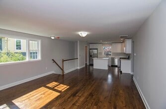 127 Union Ave, Unit 127 Union Ave Floor 2 in Manasquan, NJ - Building Photo - Building Photo