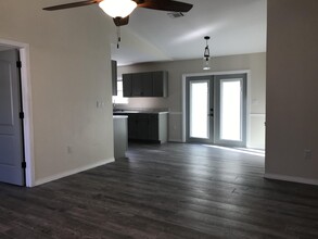 113 Oak Terrace Dr in Crestview, FL - Building Photo - Building Photo
