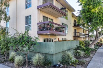 555 Jean St in Oakland, CA - Foto de edificio - Building Photo