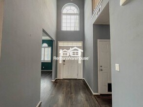 1921 Spain Ln in Virginia Beach, VA - Foto de edificio - Building Photo