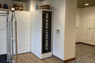 One Park Apartments in West Hartford, CT - Foto de edificio - Building Photo