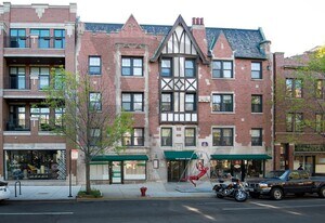4831 N Damen Ave, Unit #4829-311 in Chicago, IL - Building Photo