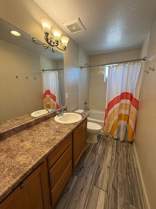 property at 8333 Longleaf Ln