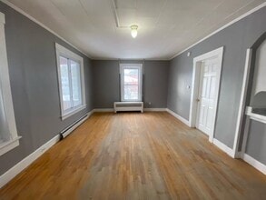 47 Myrtle St in Claremont, NH - Building Photo - Building Photo