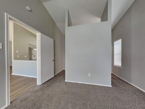 201 Kalmia Dr in Arlington, TX - Building Photo - Building Photo