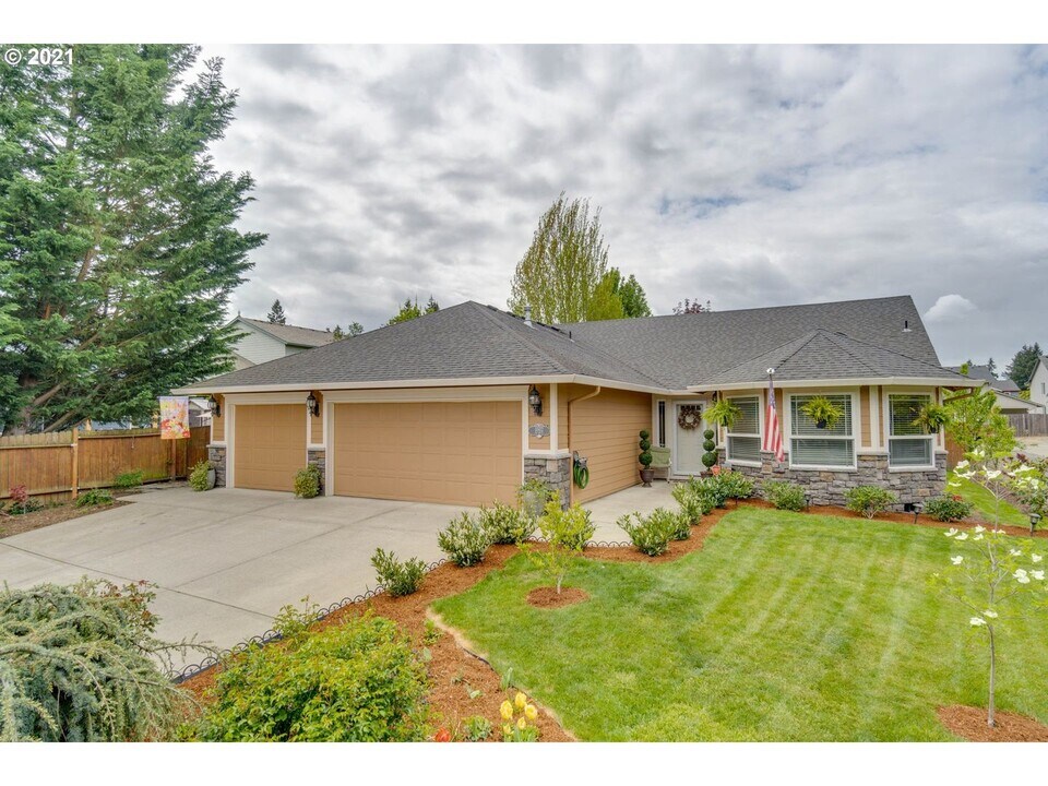 10412 NW 3rd Pl in Vancouver, WA - Building Photo
