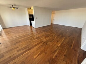 11936 Darlington Ave in Los Angeles, CA - Building Photo - Building Photo