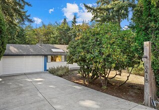 Bellevue Home in Bellevue, WA - Building Photo - Building Photo