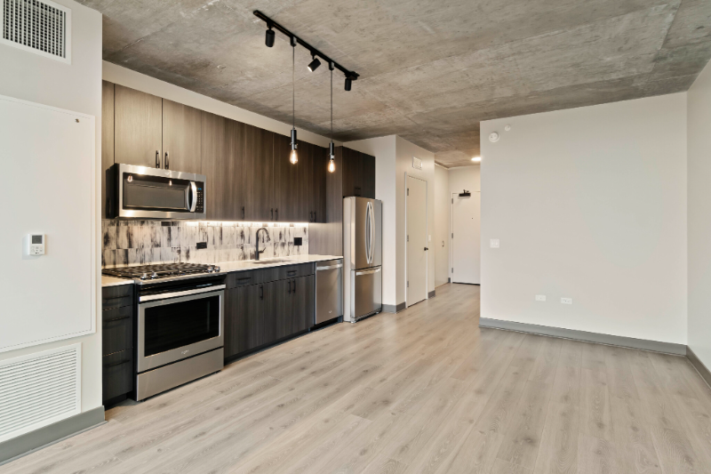 1335 W Lake St-Unit -2307 in Chicago, IL - Building Photo