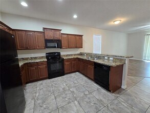 856 Krenson Woods Ln in Lakeland, FL - Building Photo - Building Photo