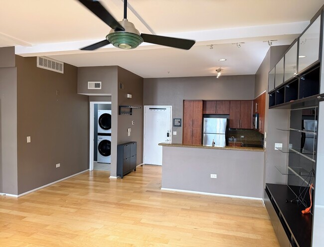 120 Island Ave in San Diego, CA - Foto de edificio - Building Photo