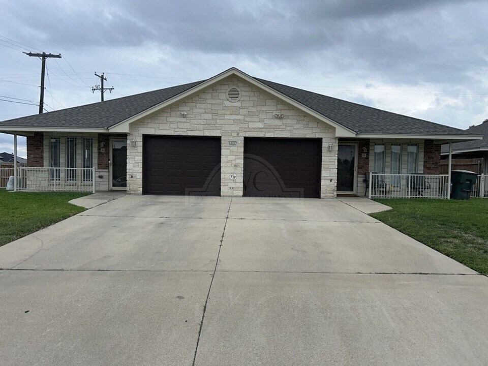 4400 Pennington Ave in Killeen, TX - Building Photo