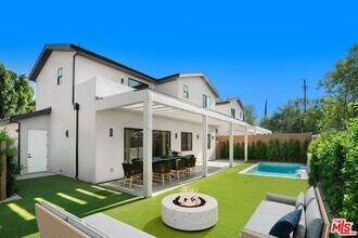 5660 Winnetka Ave in Los Angeles, CA - Building Photo - Building Photo