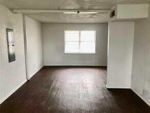 924 Irene Dr in Mesquite, TX - Building Photo - Building Photo
