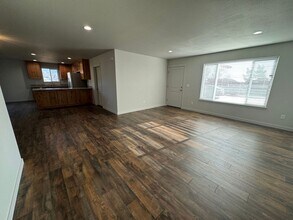 139 NW Makah Ct in Roseburg, OR - Building Photo - Building Photo