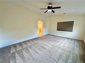 195 Wicked Wedge Way in Las Vegas, NV - Building Photo - Building Photo