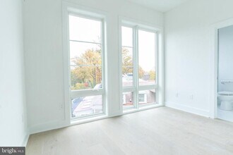 5301 Connecticut Ave NW in Washington, DC - Building Photo - Building Photo