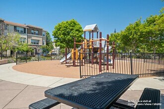 2334 Morrow St in Hayward, CA - Building Photo - Building Photo