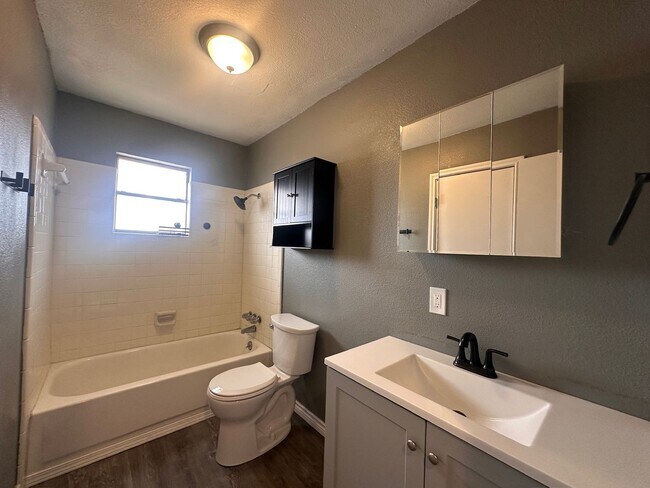 230 Bell St in Bangs, TX - Building Photo - Building Photo