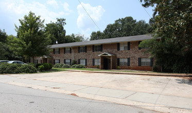 131 Cleveland St in Mcdonough, GA - Building Photo - Building Photo