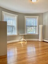 164 Winthrop Rd, Unit 6 in Brookline, MA - Building Photo