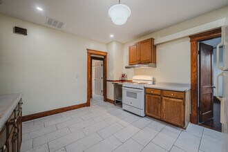 302 Wilson St in Waterbury, CT - Building Photo - Building Photo
