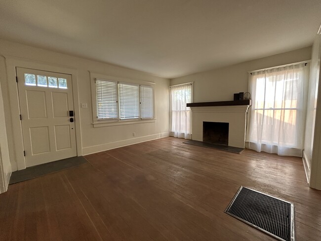 3442 1st St in Riverside, CA - Foto de edificio - Building Photo