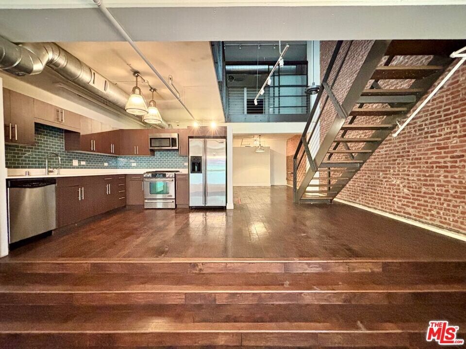 510 S Hewitt St in Los Angeles, CA - Building Photo