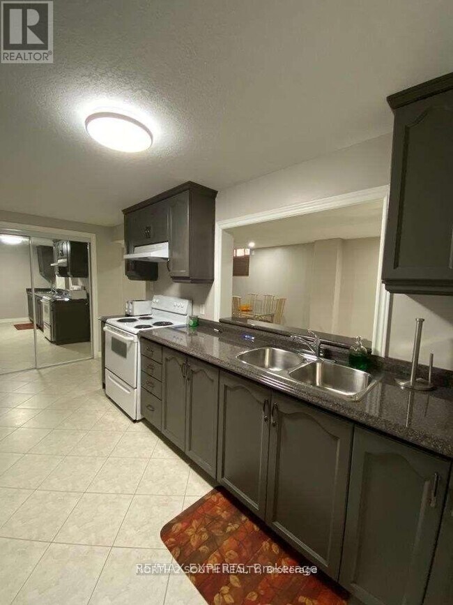 12 Villandry Crescent in Vaughan, ON - Building Photo - Building Photo