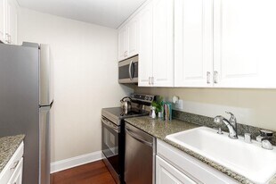1700 Civic Center Dr in Santa Clara, CA - Building Photo
