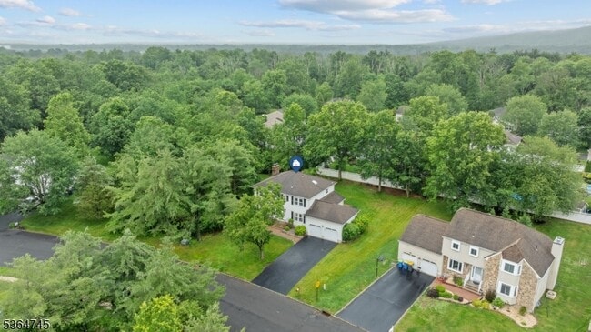 193 Beekman Ln in Hillsborough, NJ - Building Photo - Building Photo
