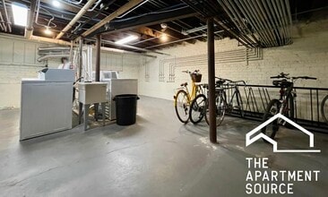 2315 N Rockwell St, Unit b3 in Chicago, IL - Building Photo - Building Photo